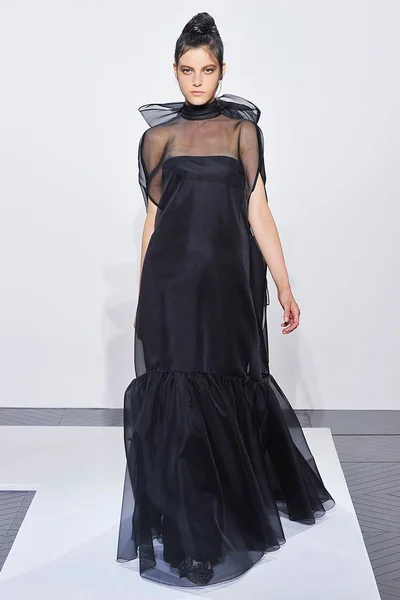 Look 11